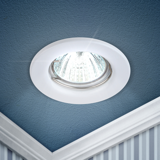 Купить оптом недорого ST1 WH Светильник ЭРА штампованный MR16