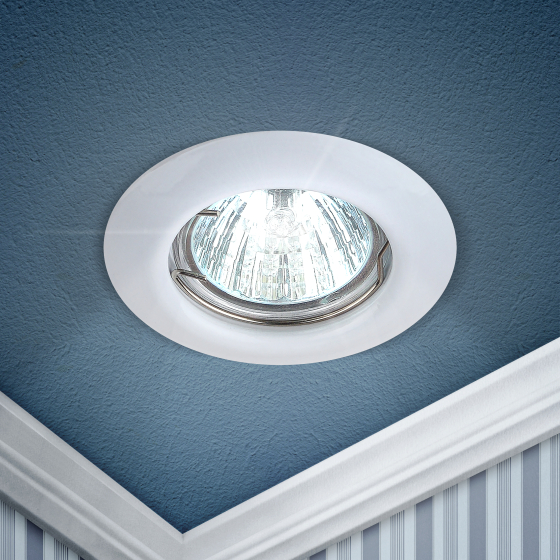 Купить оптом недорого ST3 WH Светильник ЭРА штампованный MR16